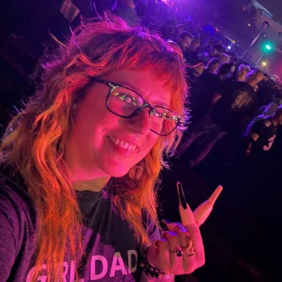 Hi I’m Bat! Thanks for shopping ✨ - Picture 2 of 2